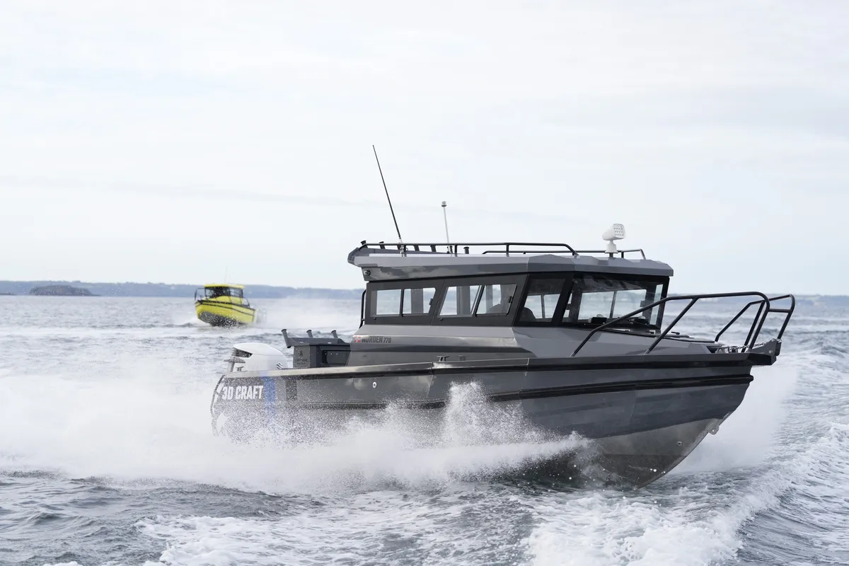 3D Tender Norden 770: Boot varend op zee