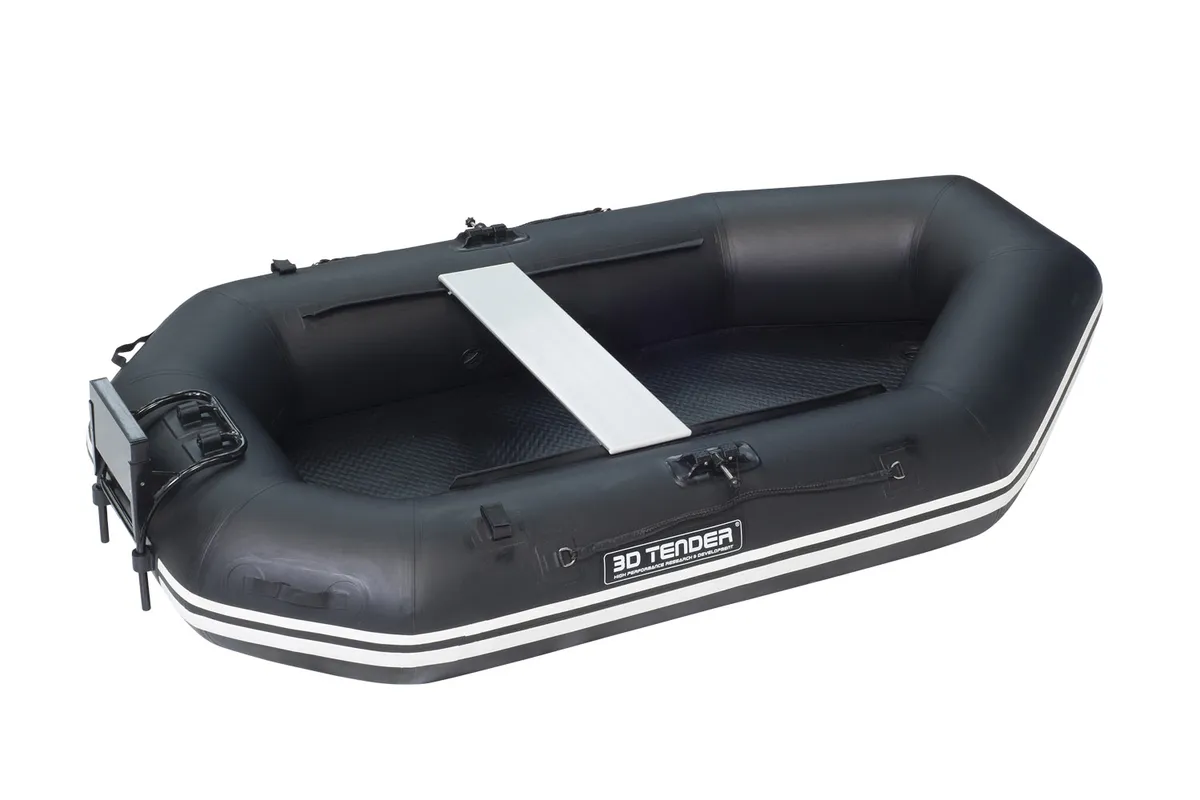 3D Tender Superlight Round Air 250: Opblaasboot met roeispaan studiofoto