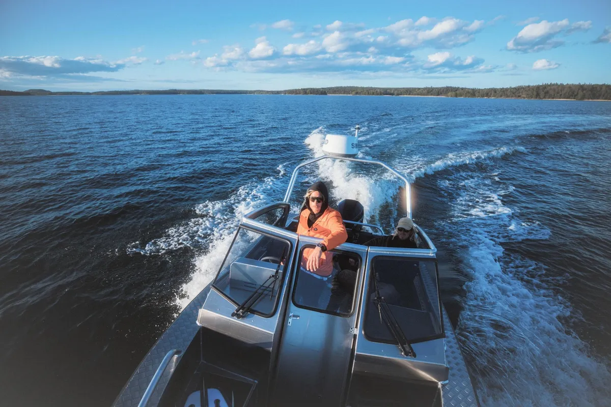 Alukin DP 650: Boot varend op water