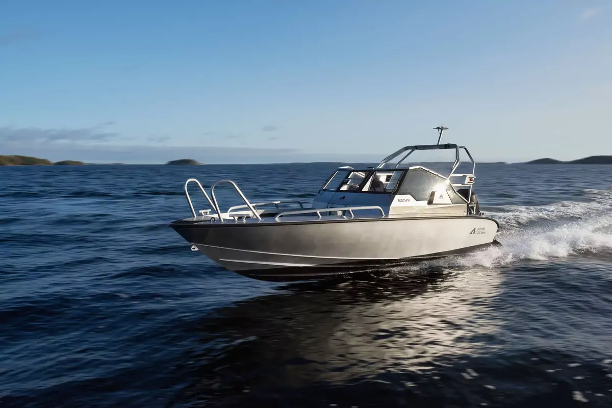 Anytec 622 SPD: Boot varend op zee