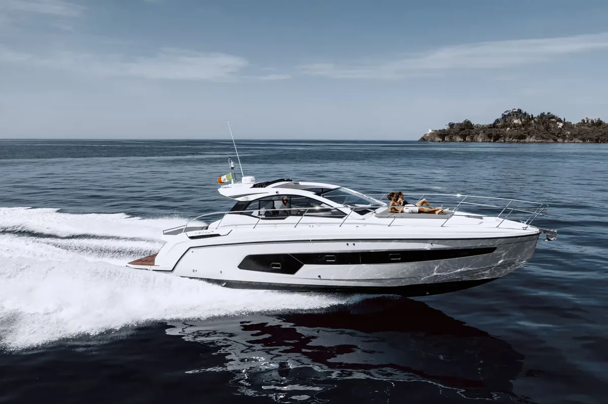 Azimut Atlantis 45: Boot varend