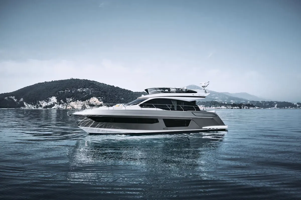 Azimut Fly 53: Boot van buiten