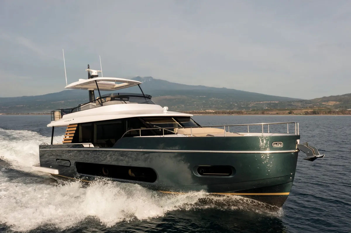 Azimut Magellano 60: Boot varend