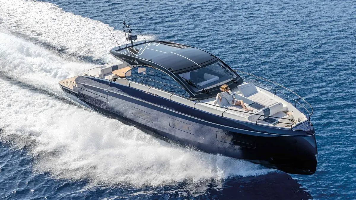 Beneteau Gran Turismo 50: Boot varend op zee