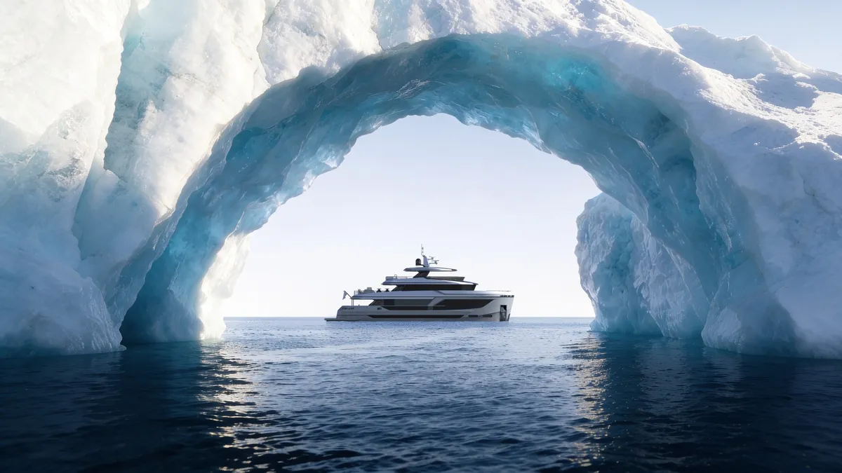 Bering Yachts B110: Jacht vaart door ijsgrot