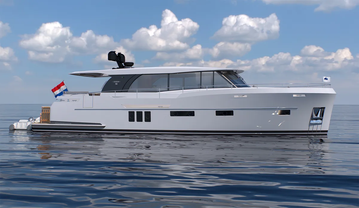 Boarncruiser 58 Ocean Coupe: Motorjacht varend op zee