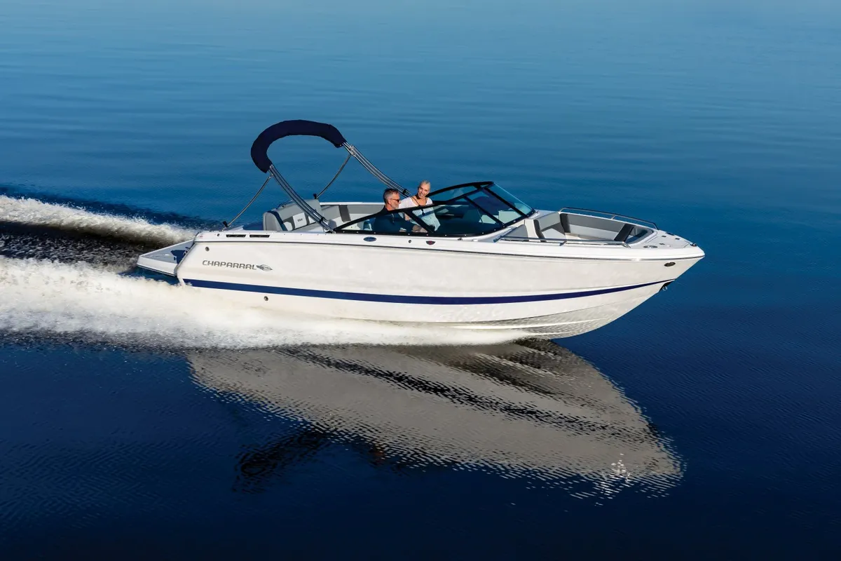 Chaparral SSX 4: Boot varend van opzij