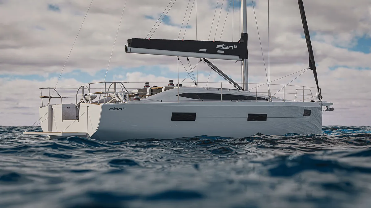 Elan Yachts Impression 45.1: Zeilboot varend op zee