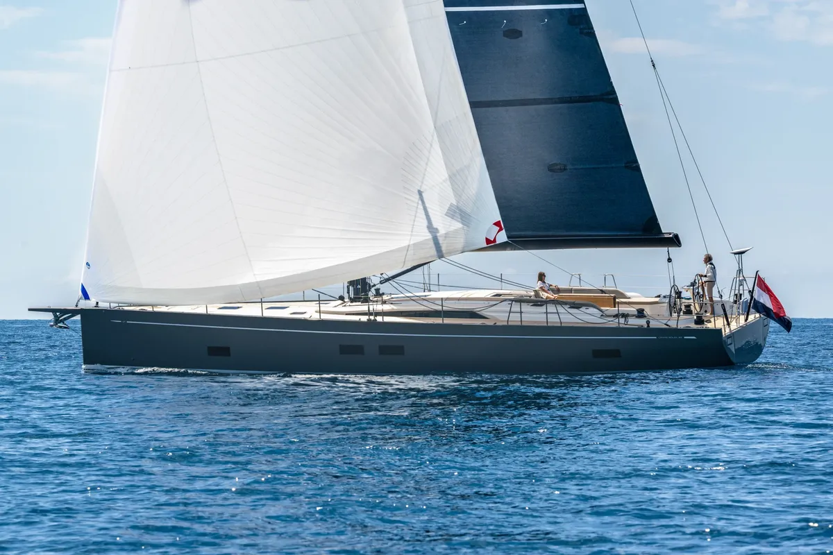 Grand Soleil Plus 65 Performance: Zeilboot varend op zee