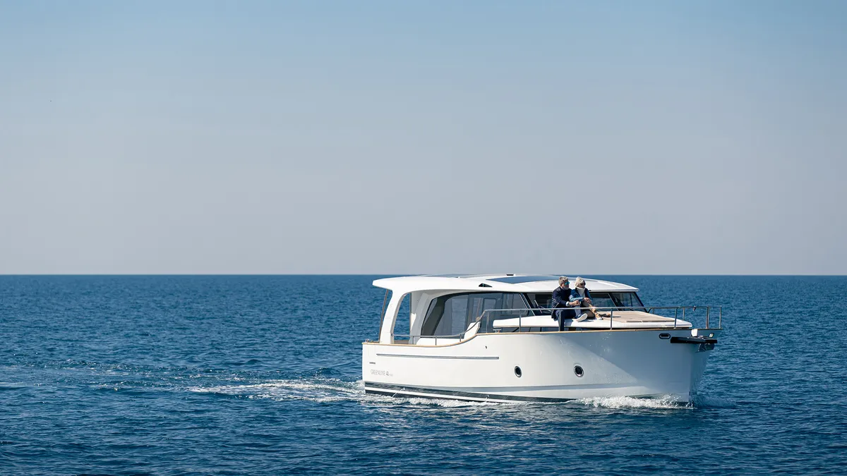 Greenline 40: Boot varend op zee