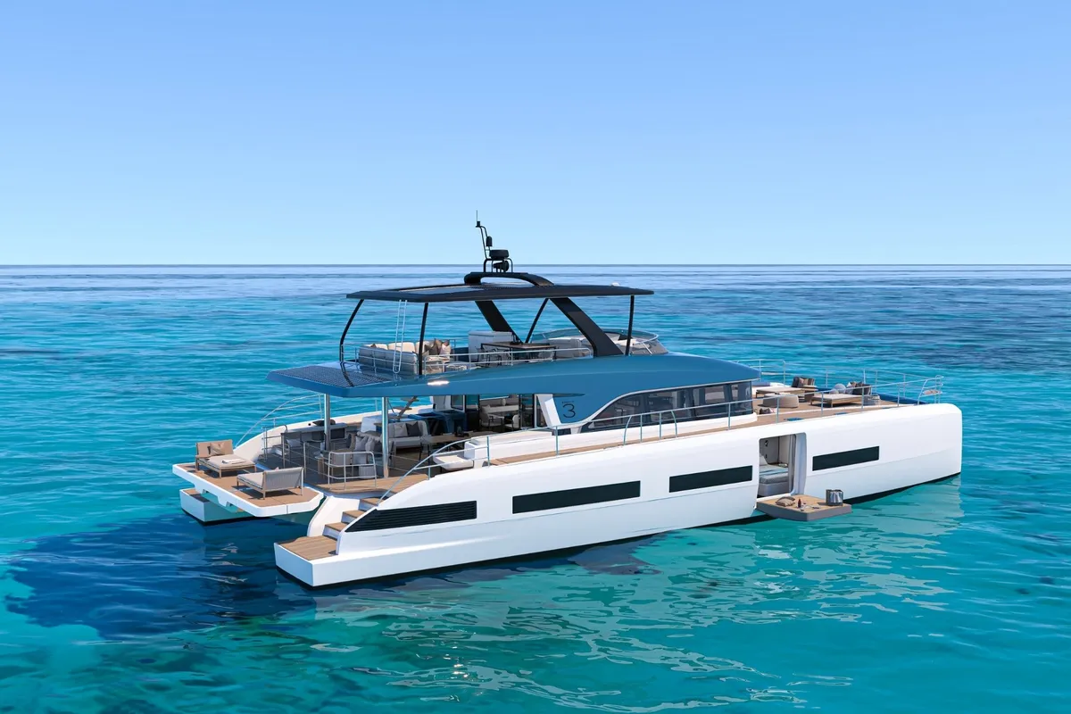 Lagoon Eighty 3: Catamaran drijvend op zee