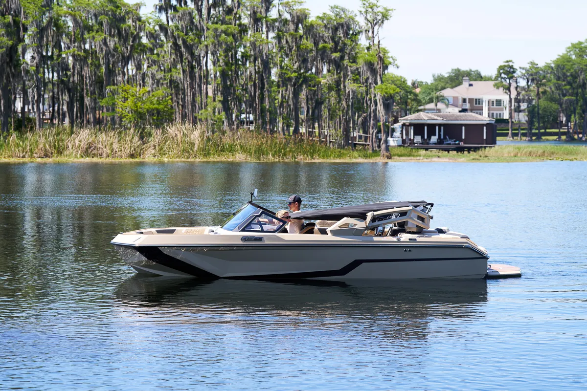 Nautique Super Air Nautique GS20: Zijaanzicht