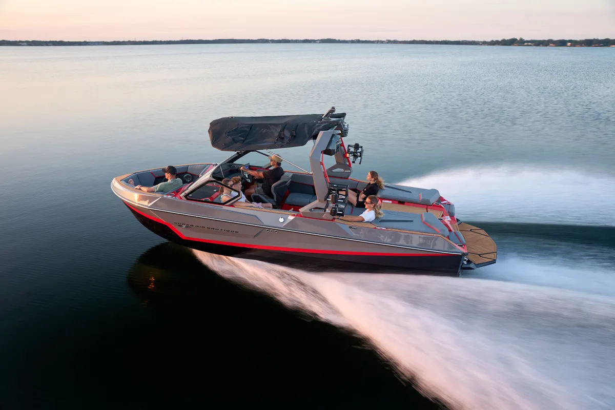 Nautique Super Air Nautique S23: Varend