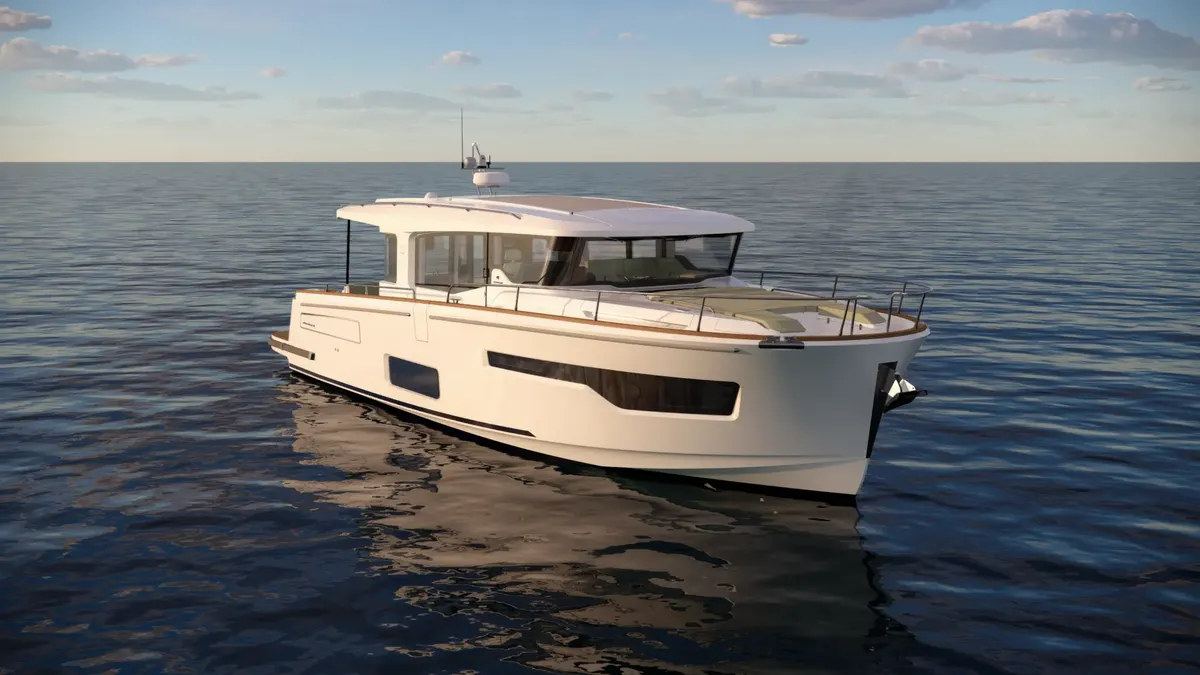 Nimbus Boats 495 Coupé: Witte boot vaart op zee