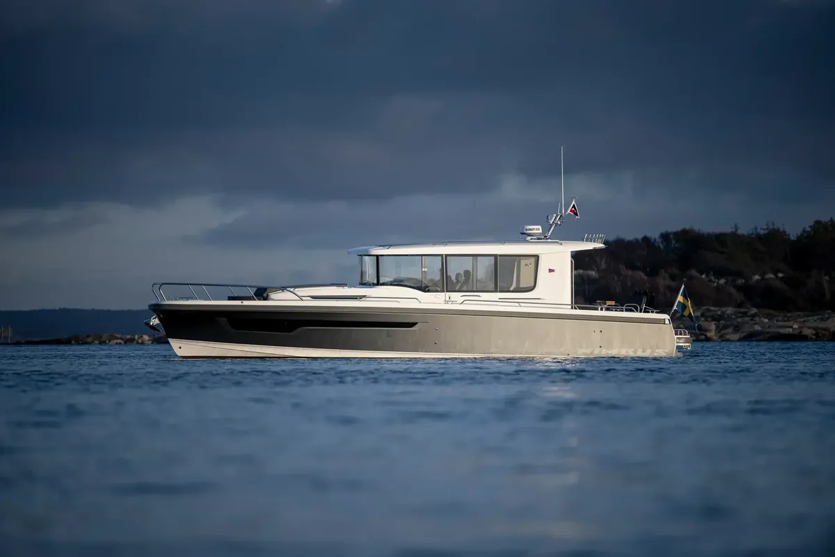 Nimbus Boats C11: Boot varend op water