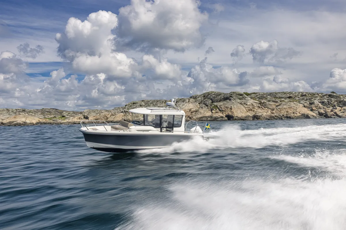 Nimbus Boats C8: Boot varend op zee