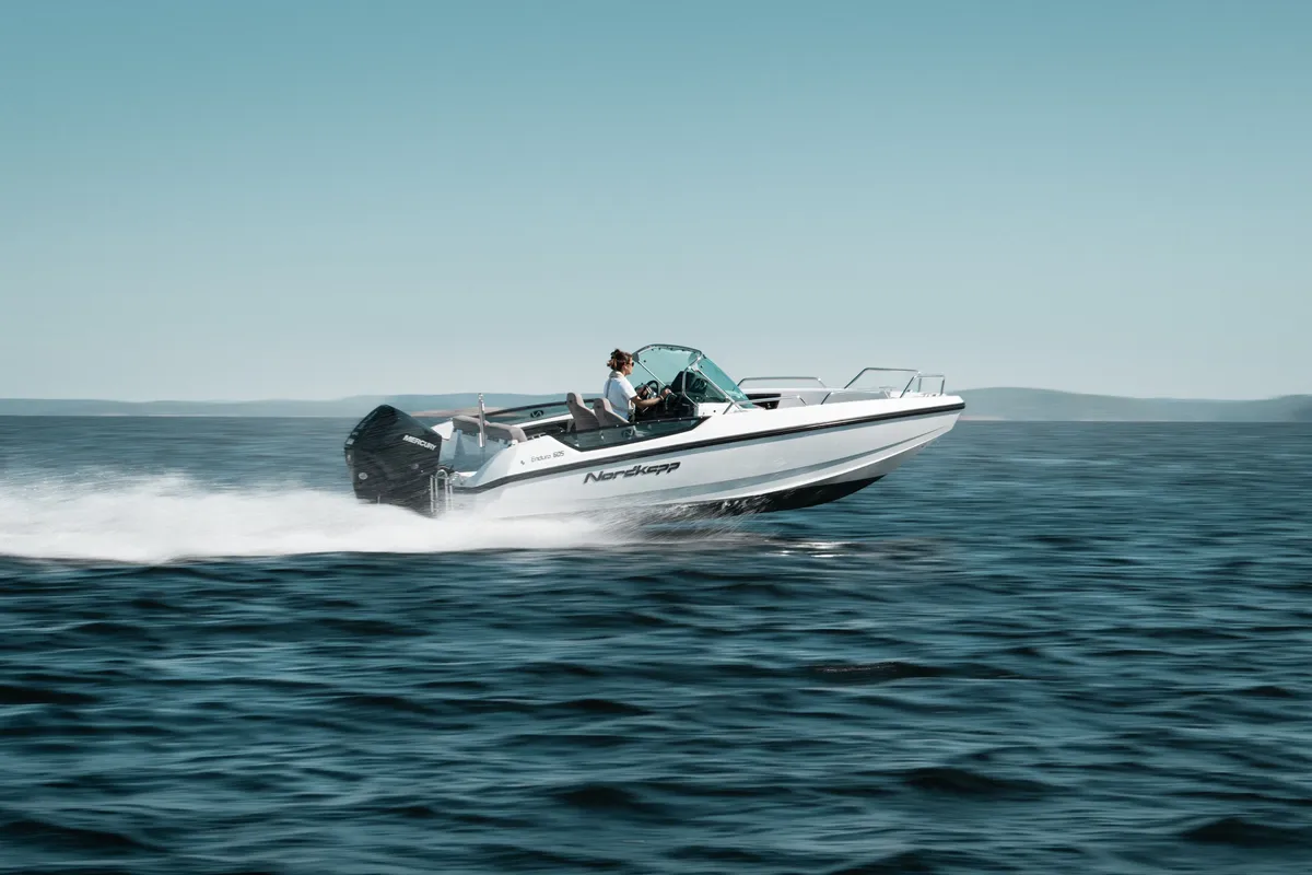 Nordkapp Boats Enduro 605: Boot varend op zee