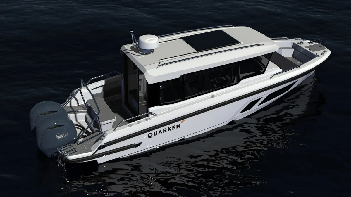 Quarken Boats 27 Cabin: Boot varend op water