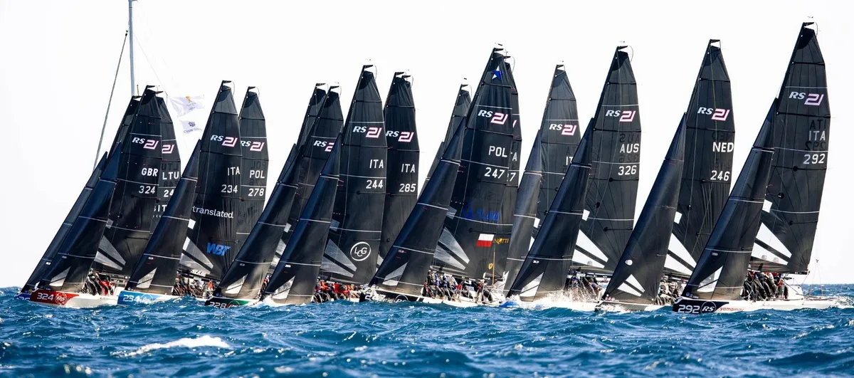 RS Sailing RS21: Zeilboten racen op zee