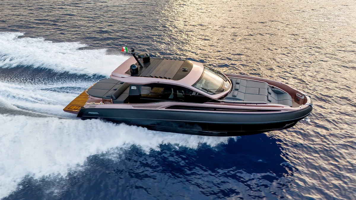 Sacs Marine Rebel 50 G: Boot varend op zee