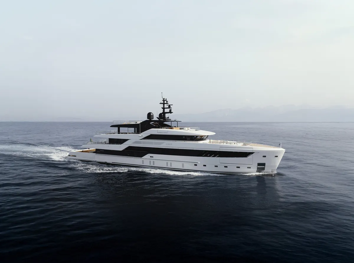 Sanlorenzo 50Steel: Jacht varend op zee