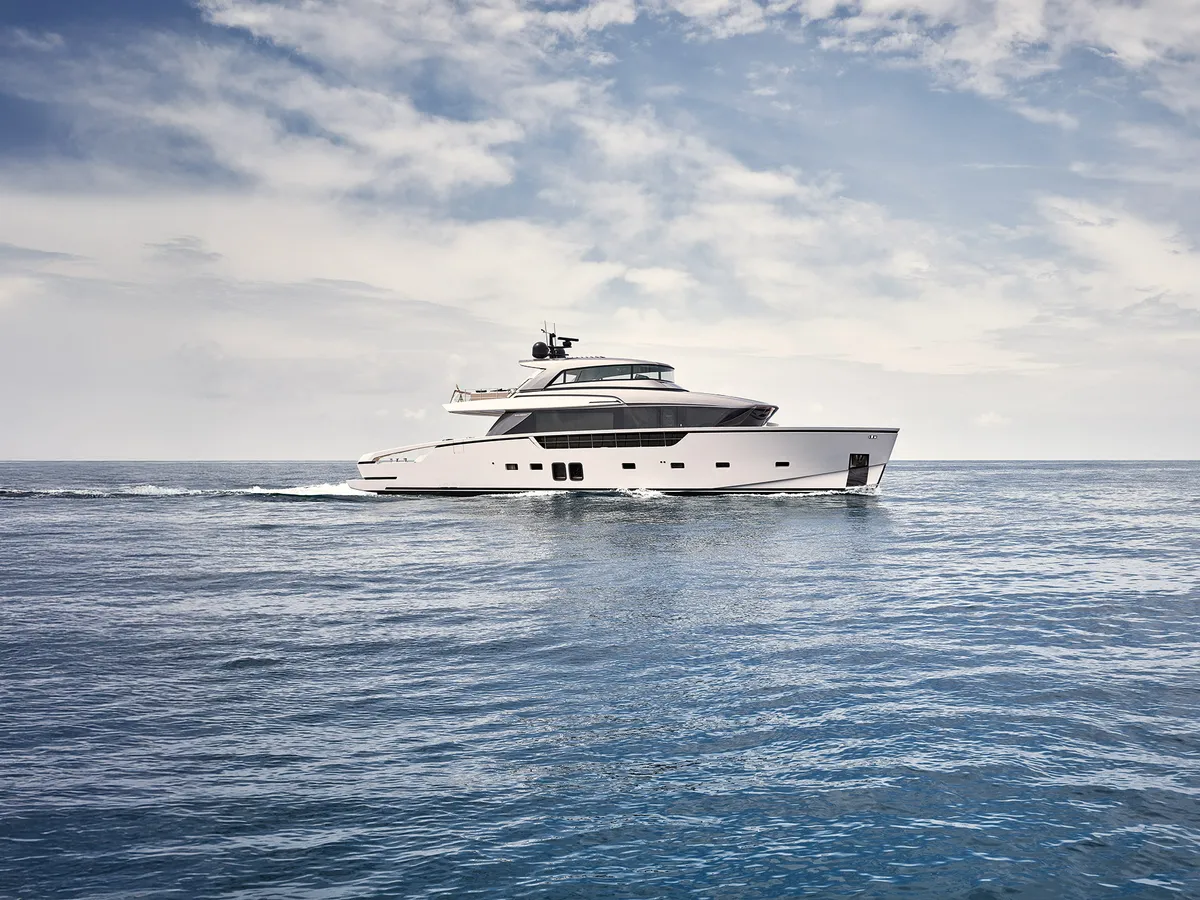 Sanlorenzo SX88: Jacht varend op zee