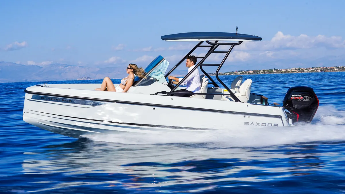 Saxdor Yachts 205: Boot varend op zee