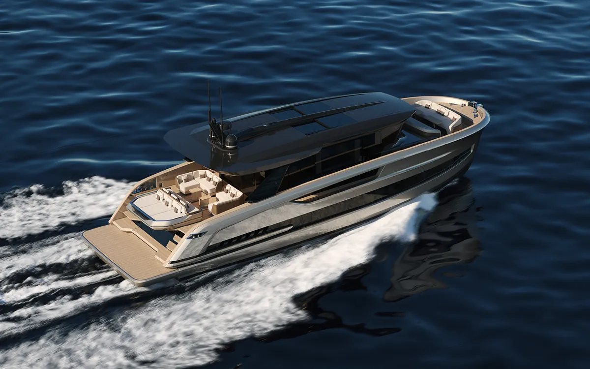 Solaris Power 64 Grand Coupé: Luxe jacht varend op zee