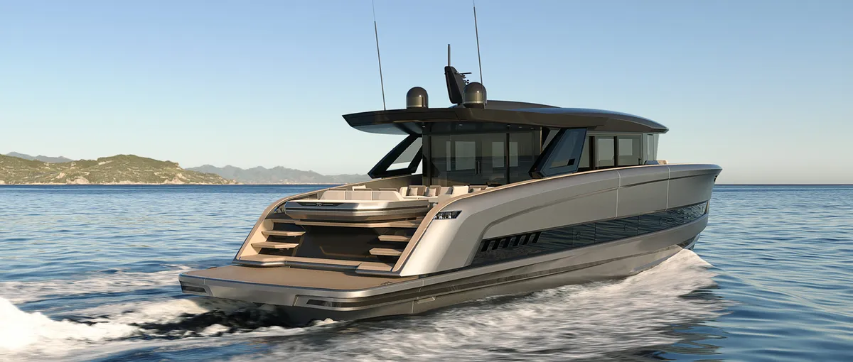 Solaris Power 70 Grand Coupé: Luxe motorjacht varend op zee