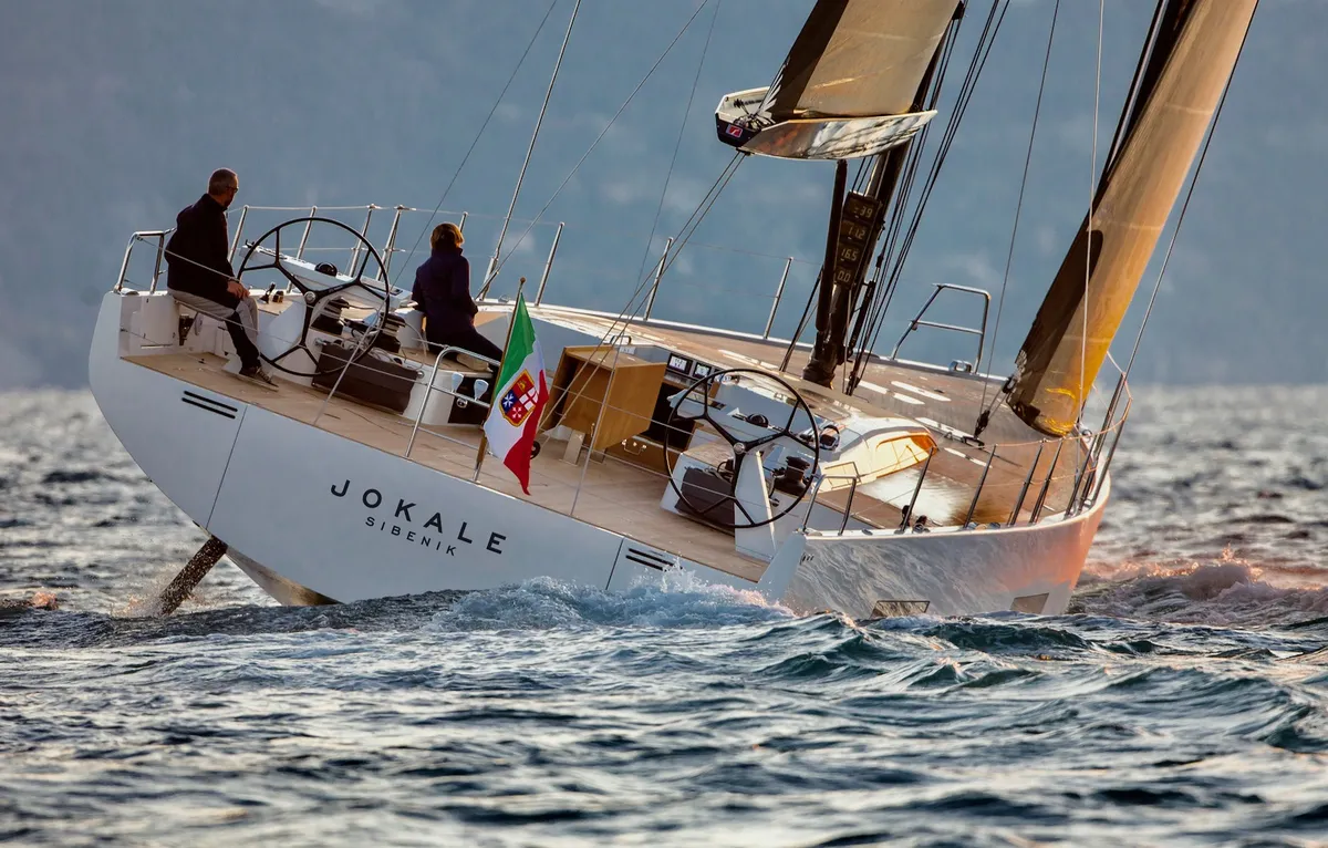 Solaris Yachts 60: Zeilboot vaart op zee