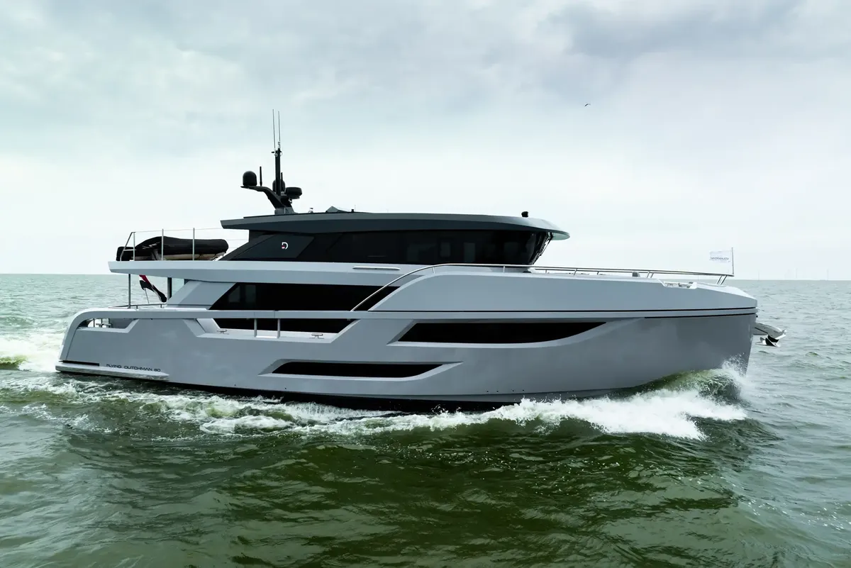 Sturiër Yachts Flying Dutchman 60: Boot varend op zee