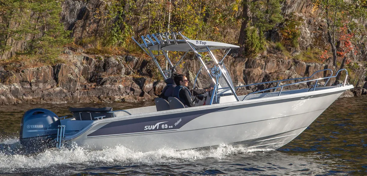 Suvi 63 CC Fisher: Boot varend met hardtop