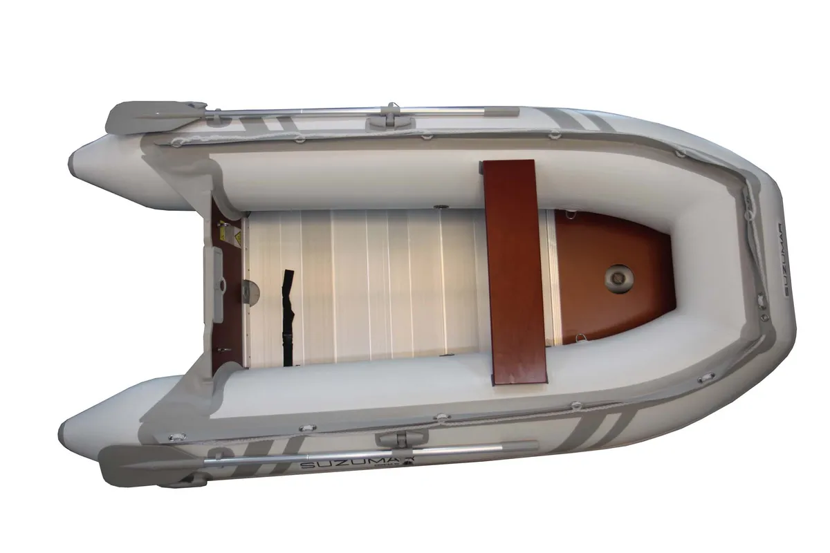 Suzumar DS 290: Opblaasboot van bovenaf gefotografeerd