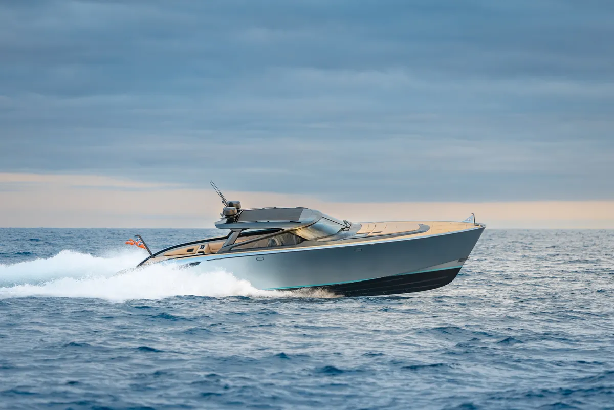 Wajer Yachts 44 HT: Boot varend op zee