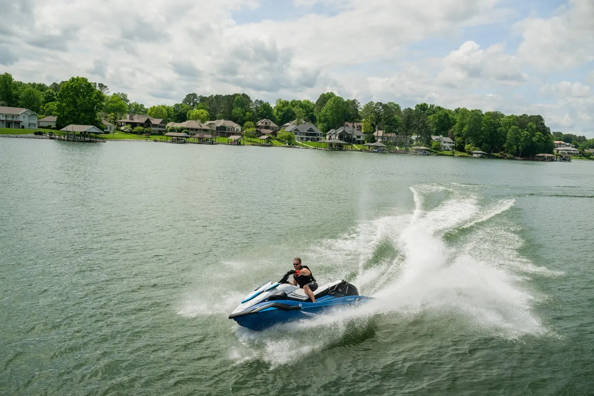 Yamaha WaveRunner FX HO: Jetski varend op meer