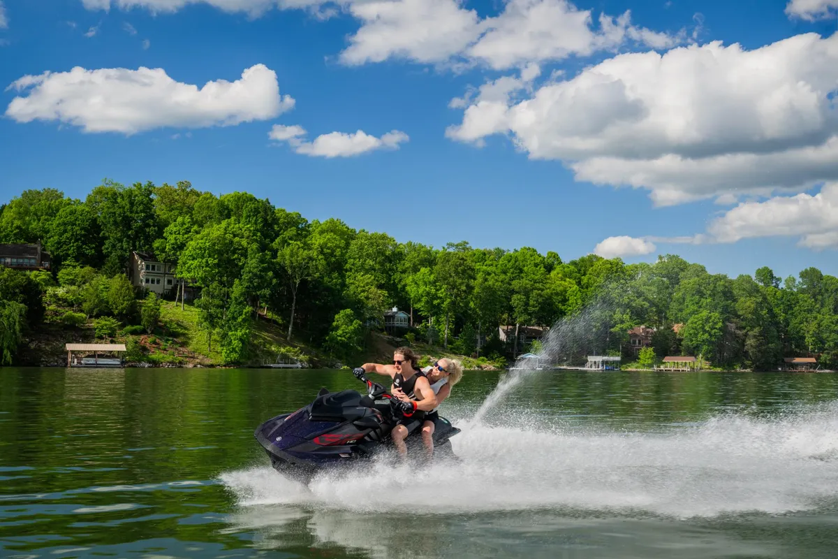 Yamaha WaveRunner GP HO: Jetski varend op meer