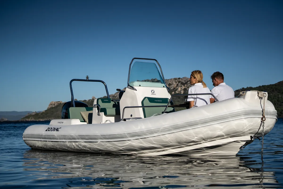 Zodiac Medline 5.8: Voor anker met opvarenden